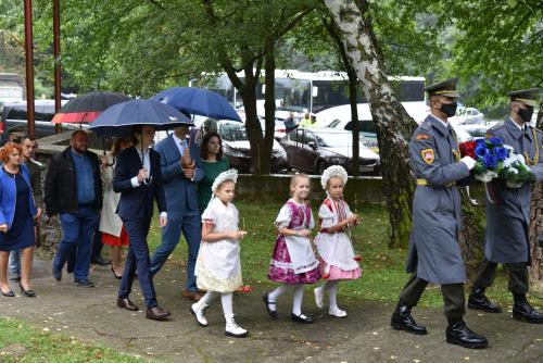 Kladenie vencov za prítomnosti ministra obrany SR Jaroslava Naďa